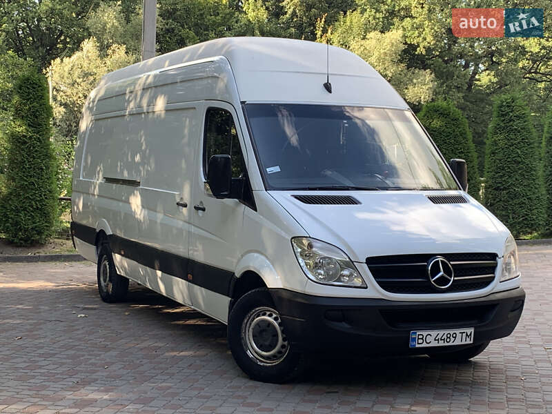 Грузовой фургон Mercedes-Benz Sprinter 2008 в Трускавце