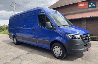 Грузовой фургон Mercedes-Benz Sprinter 2021 в 