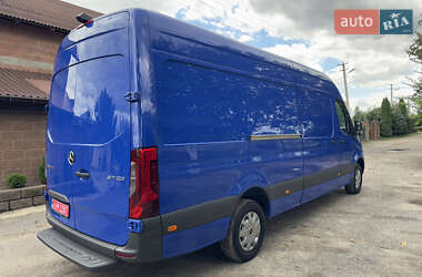 Грузовой фургон Mercedes-Benz Sprinter 2021 в 