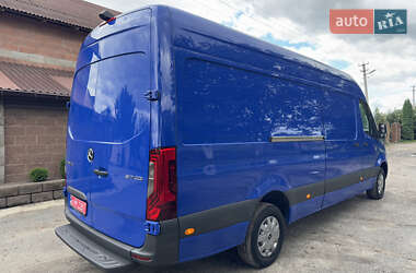 Грузовой фургон Mercedes-Benz Sprinter 2021 в 