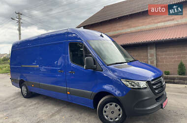 Грузовой фургон Mercedes-Benz Sprinter 2021 в 