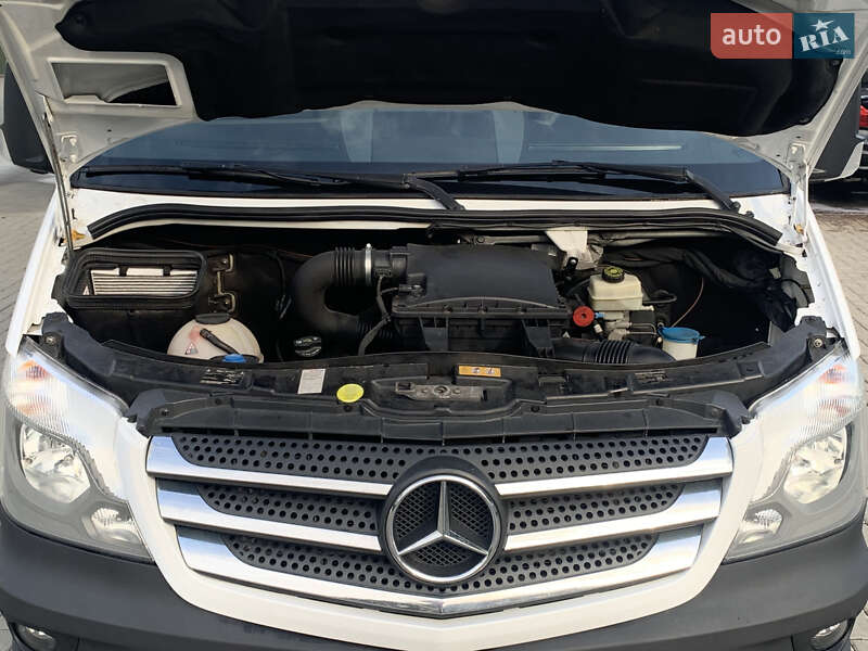 Грузопассажирский фургон Mercedes-Benz Sprinter 2016 в Стрые