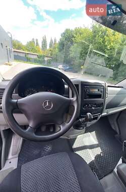 Грузовой фургон Mercedes-Benz Sprinter 2012 в 