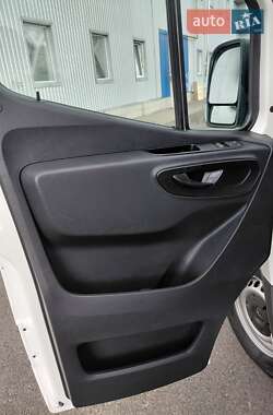 Грузовой фургон Mercedes-Benz Sprinter 2019 в 