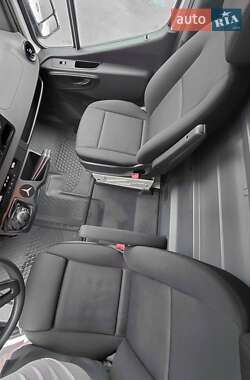 Грузовой фургон Mercedes-Benz Sprinter 2019 в 