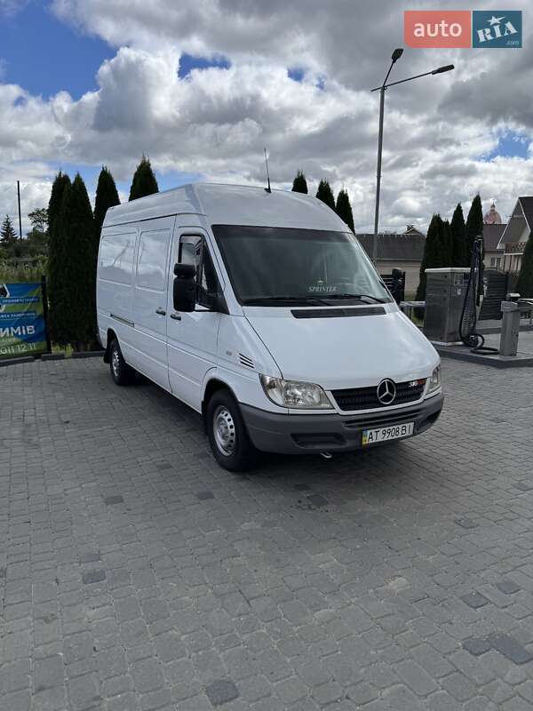 Грузовой фургон Mercedes-Benz Sprinter 2005 в Ивано-Франковске