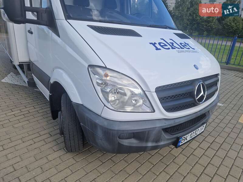 Вантажний фургон Mercedes-Benz Sprinter 2011 в Дрогобичі
