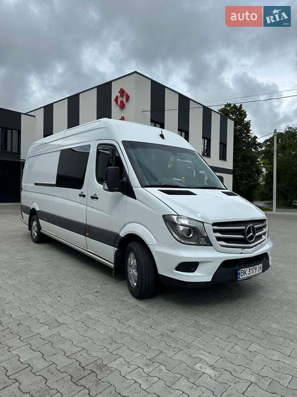 Вантажопасажирський фургон Mercedes-Benz Sprinter 2016 в Тернополі