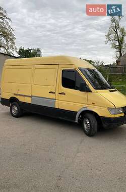 Грузовой фургон Mercedes-Benz Sprinter 1998 в 
