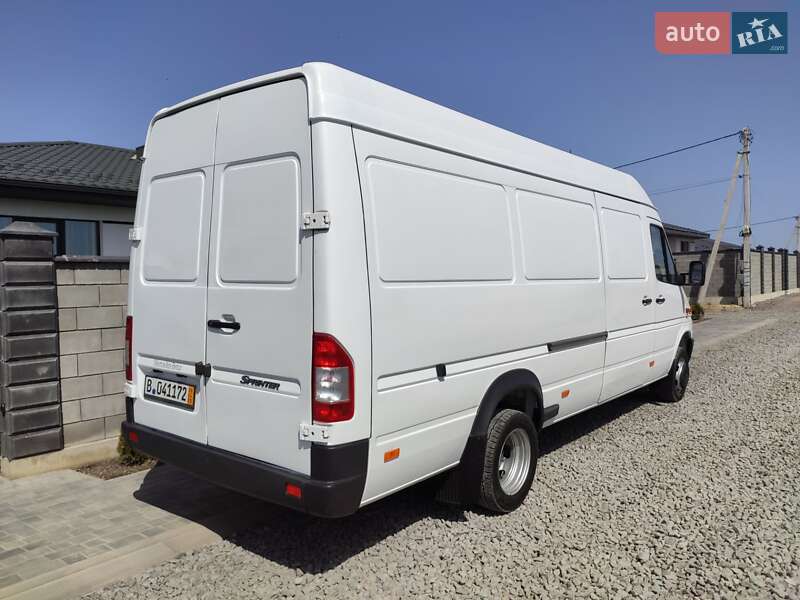 Грузовой фургон Mercedes-Benz Sprinter 2004 в Ровно