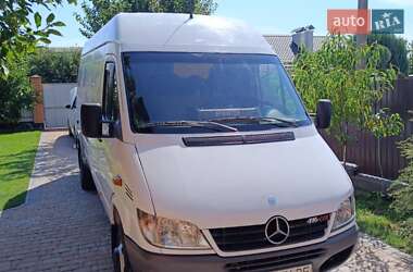 Грузовой фургон Mercedes-Benz Sprinter 2005 в 