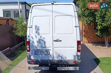 Грузовой фургон Mercedes-Benz Sprinter 2005 в 