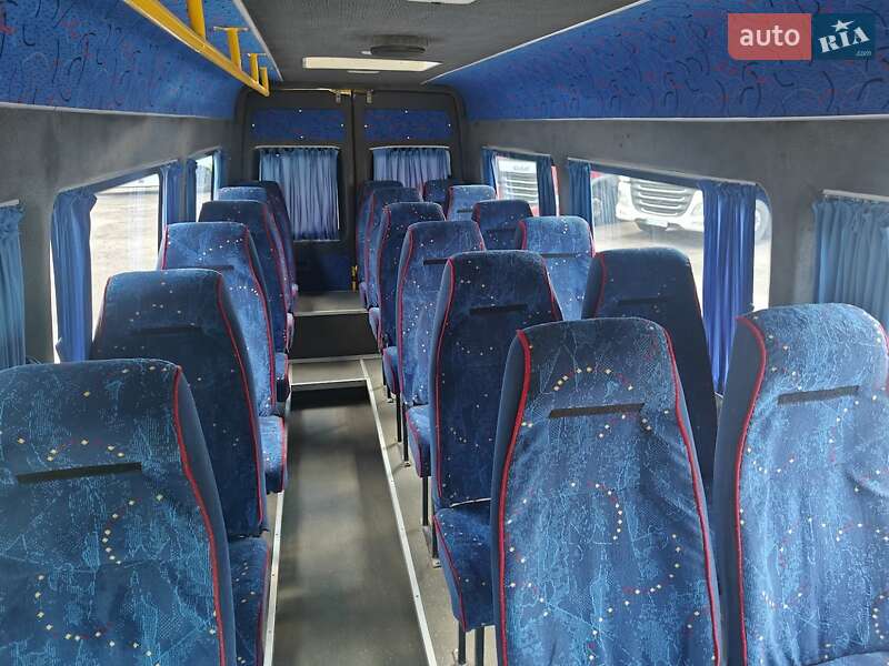Мікроавтобус Mercedes-Benz Sprinter 2004 в Дніпрі