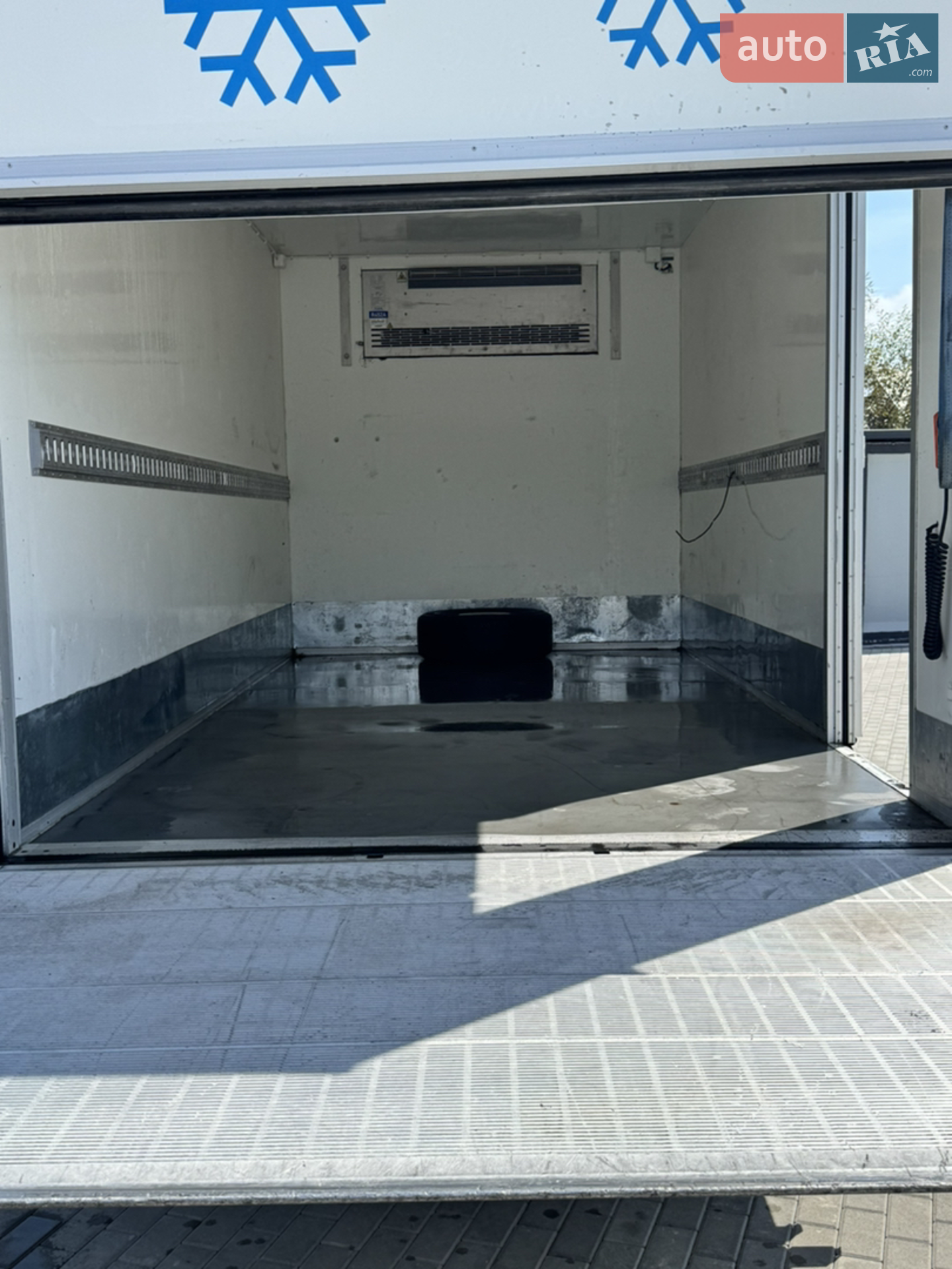 Mercedes-Benz Sprinter 2015 VIN WDB9061351N648868 фото оголошення 4 з 5
