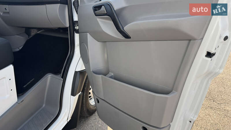 Вантажний фургон Mercedes-Benz Sprinter 2016 в Рівному