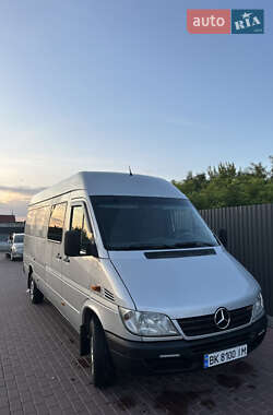 Грузопассажирский фургон Mercedes-Benz Sprinter 2006 в Ровно