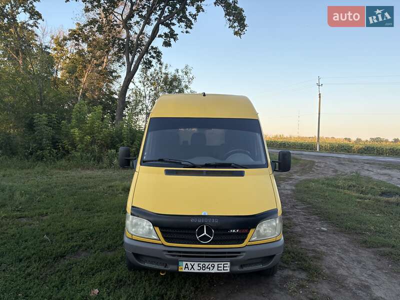 Грузовой фургон Mercedes-Benz Sprinter 2006 в 