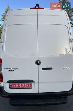 Грузовой фургон Mercedes-Benz Sprinter 2020 в 