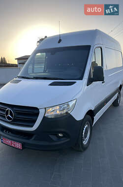 Грузовой фургон Mercedes-Benz Sprinter 2020 в 