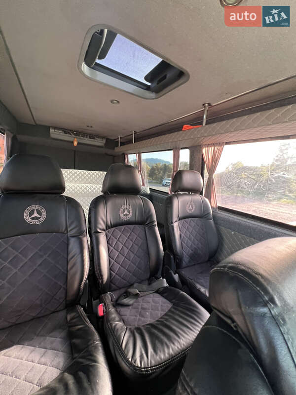 Грузопассажирский фургон Mercedes-Benz Sprinter 2006 в Славском