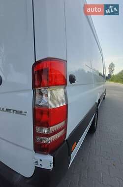 Грузовой фургон Mercedes-Benz Sprinter 2014 в 