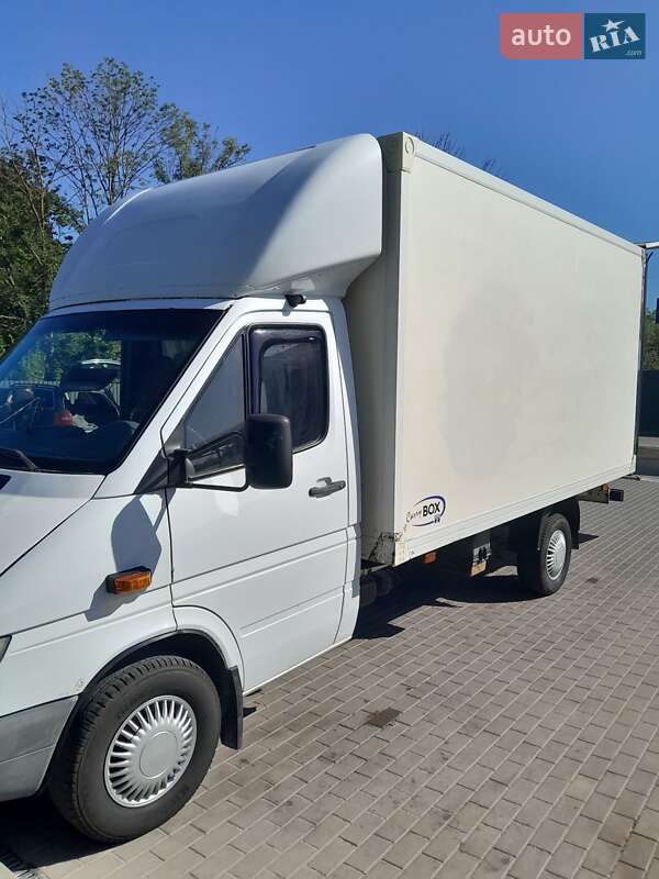 Вантажний фургон Mercedes-Benz Sprinter 2005 в Тернополі фото 9 Вантажний фургон Mercedes-Benz Sprinter 2005 в Тернополі