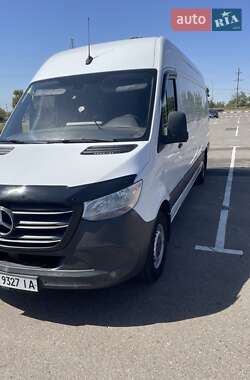 Грузовой фургон Mercedes-Benz Sprinter 2019 в 