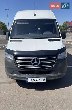 Грузовой фургон Mercedes-Benz Sprinter 2019 в 