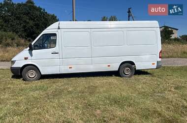 Грузовой фургон Mercedes-Benz Sprinter 2005 в 