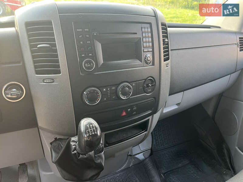 Грузовой фургон Mercedes-Benz Sprinter 2013 в Ивано-Франковске