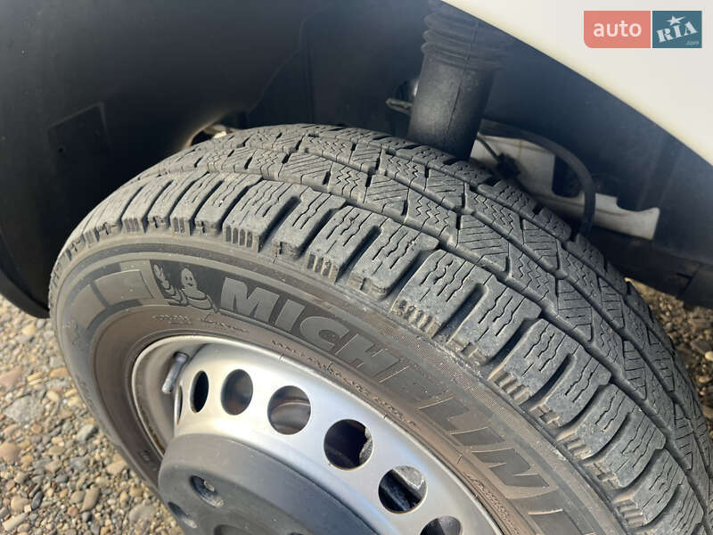 Грузовой фургон Mercedes-Benz Sprinter 2013 в Ивано-Франковске