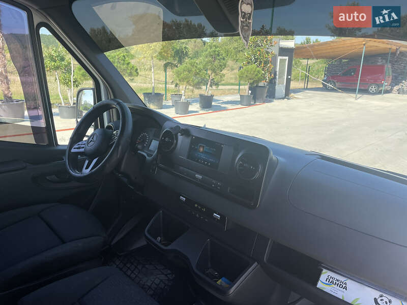 Грузовой фургон Mercedes-Benz Sprinter 2018 в Виноградове фото 12 Грузовой фургон Mercedes-Benz Sprinter 2018 в Виноградове