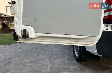 Грузовой фургон Mercedes-Benz Sprinter 2013 в 