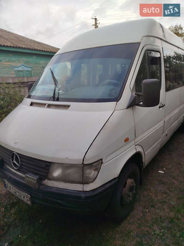 Городской автобус Mercedes-Benz Sprinter 1995 в Харькове фото Городской автобус Mercedes-Benz Sprinter 1995 в Харькове