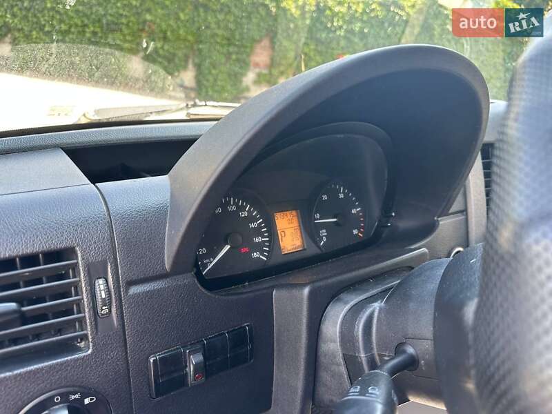 Вантажний фургон Mercedes-Benz Sprinter 2012 в Харкові