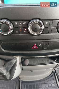 Грузовой фургон Mercedes-Benz Sprinter 2012 в 