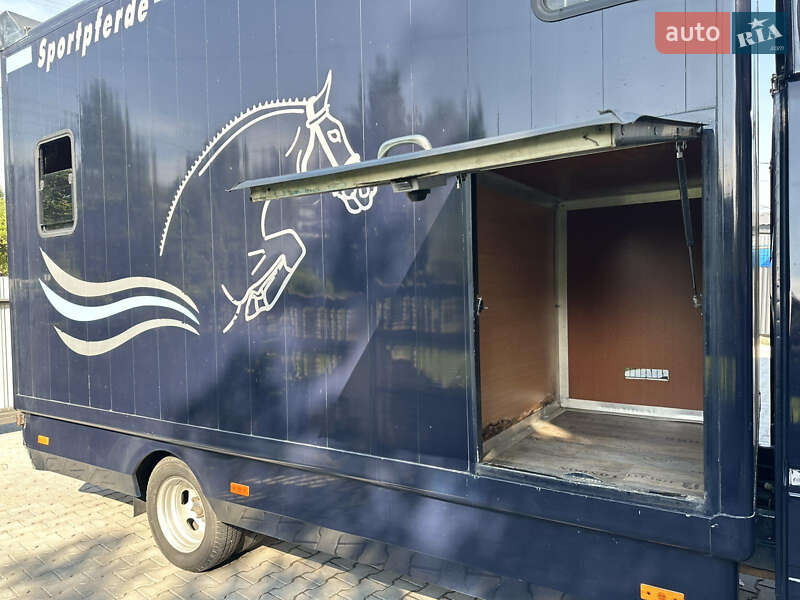Для перевезення тварин Mercedes-Benz Sprinter 2002 в Бориславі