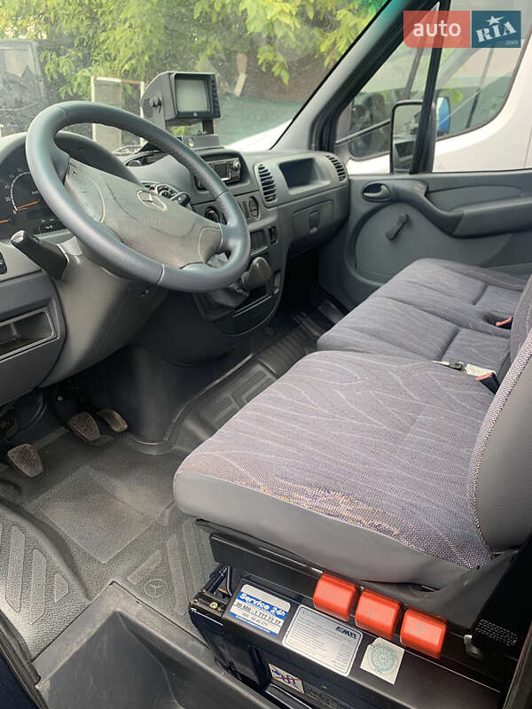 Для перевезення тварин Mercedes-Benz Sprinter 2002 в Бориславі