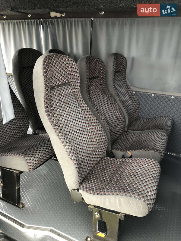 Грузопассажирский фургон Mercedes-Benz Sprinter 2000 в Самборе