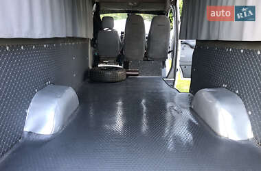 Грузопассажирский фургон Mercedes-Benz Sprinter 2000 в 