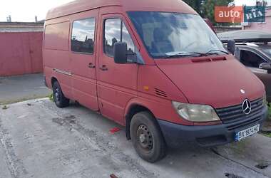 Вантажопасажирський фургон Mercedes-Benz Sprinter 2000 в Києві