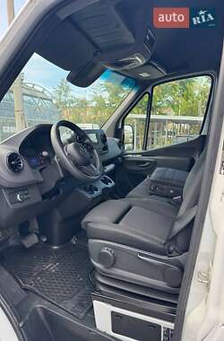 Грузовой фургон Mercedes-Benz Sprinter 2023 в 