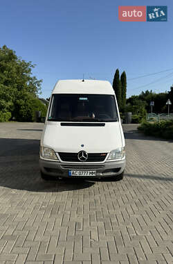 Мікроавтобус Mercedes-Benz Sprinter 2000 в  фото 2 Мікроавтобус Mercedes-Benz Sprinter 2000 в