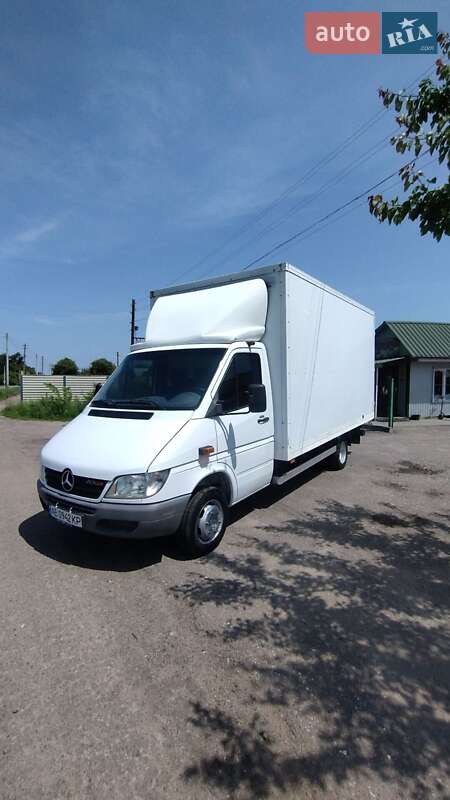 Mercedes-Benz Sprinter 2005