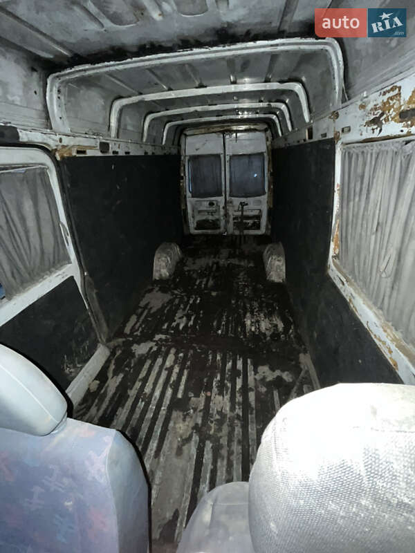 Грузовой фургон Mercedes-Benz Sprinter 1995 в Верховине