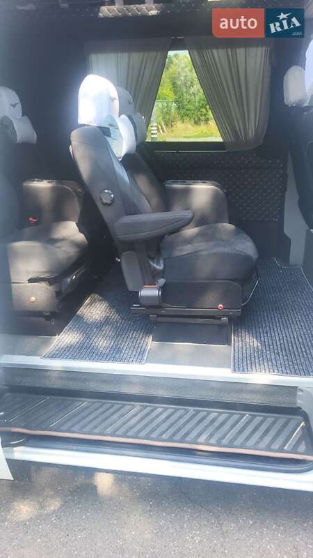 Мікроавтобус Mercedes-Benz Sprinter 2015 в Звенигородці