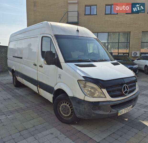 Грузовой фургон Mercedes-Benz Sprinter 2009 в 