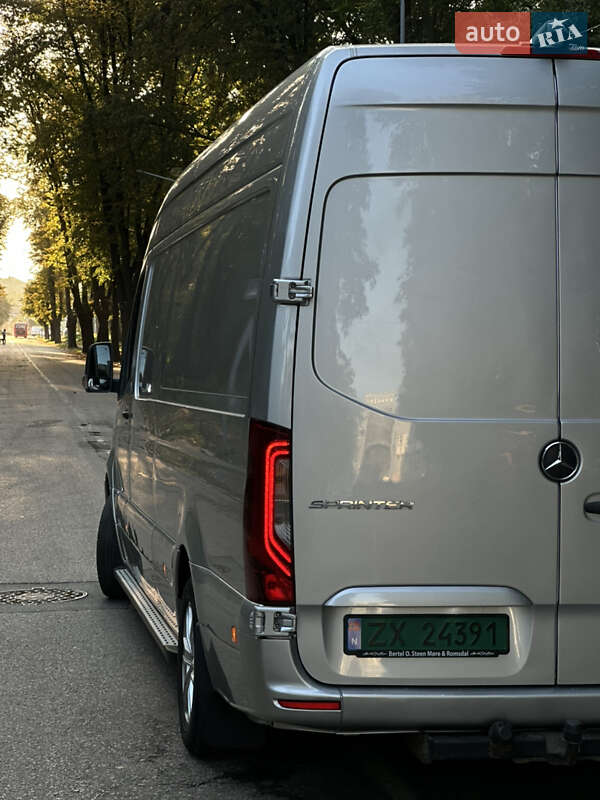 Грузовой фургон Mercedes-Benz Sprinter 2018 в Черновцах