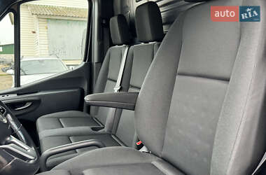 Грузовой фургон Mercedes-Benz Sprinter 2019 в 