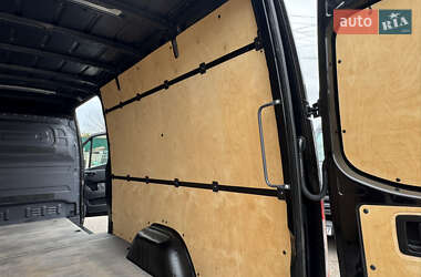 Грузовой фургон Mercedes-Benz Sprinter 2019 в 